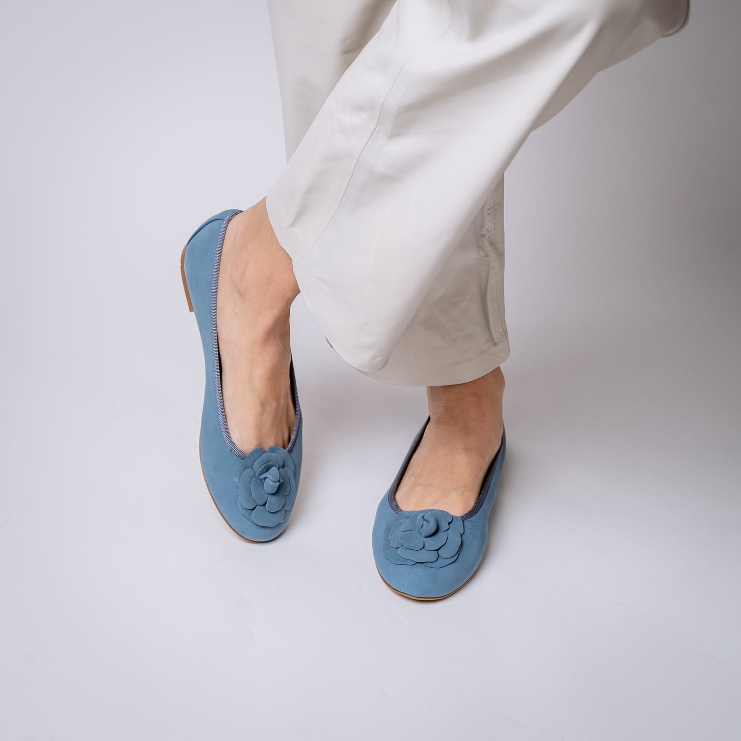 ROUND ANTE 25 v CON LYON JEANS