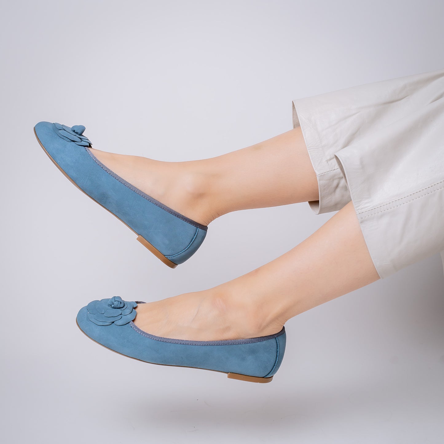 ROUND ANTE 25 v CON LYON JEANS