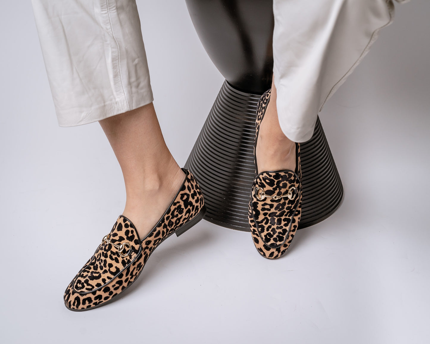 MOCASÍN LEOPARDO