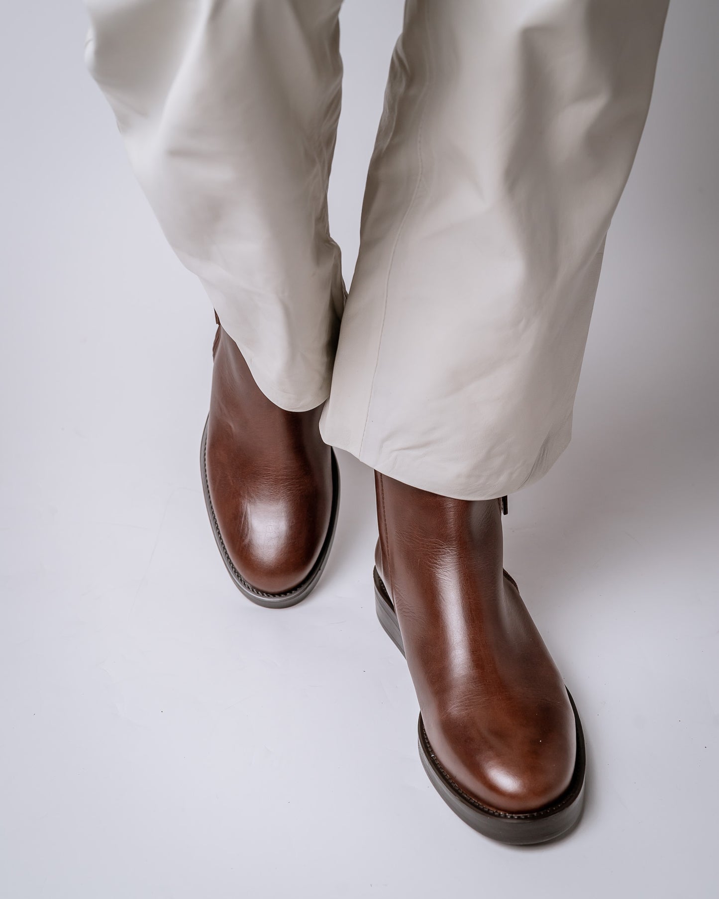 BOTIN LUSTRE 24-I CAOBA