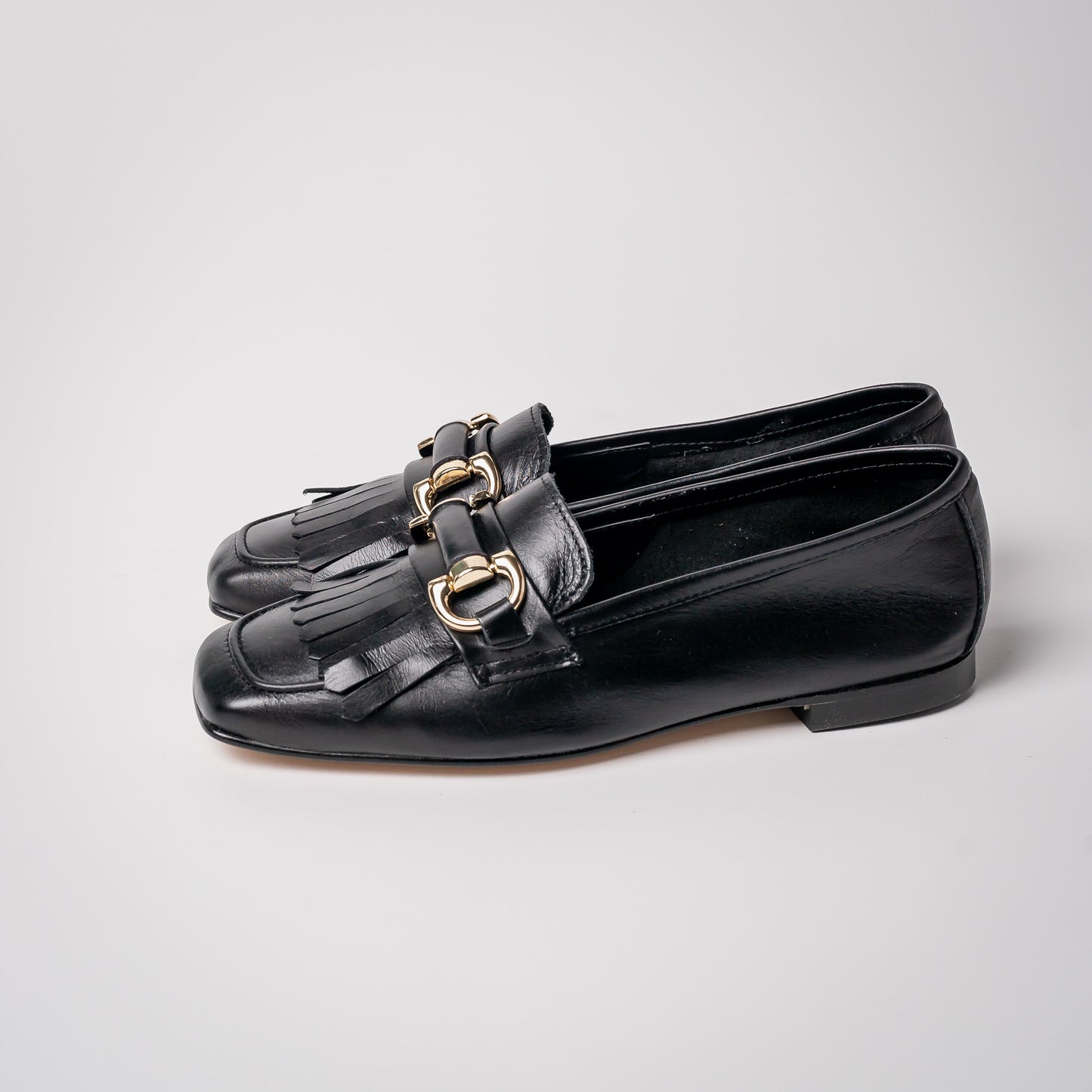 MOCASÍN CON FLECOS NAPA 24-I NEGRO