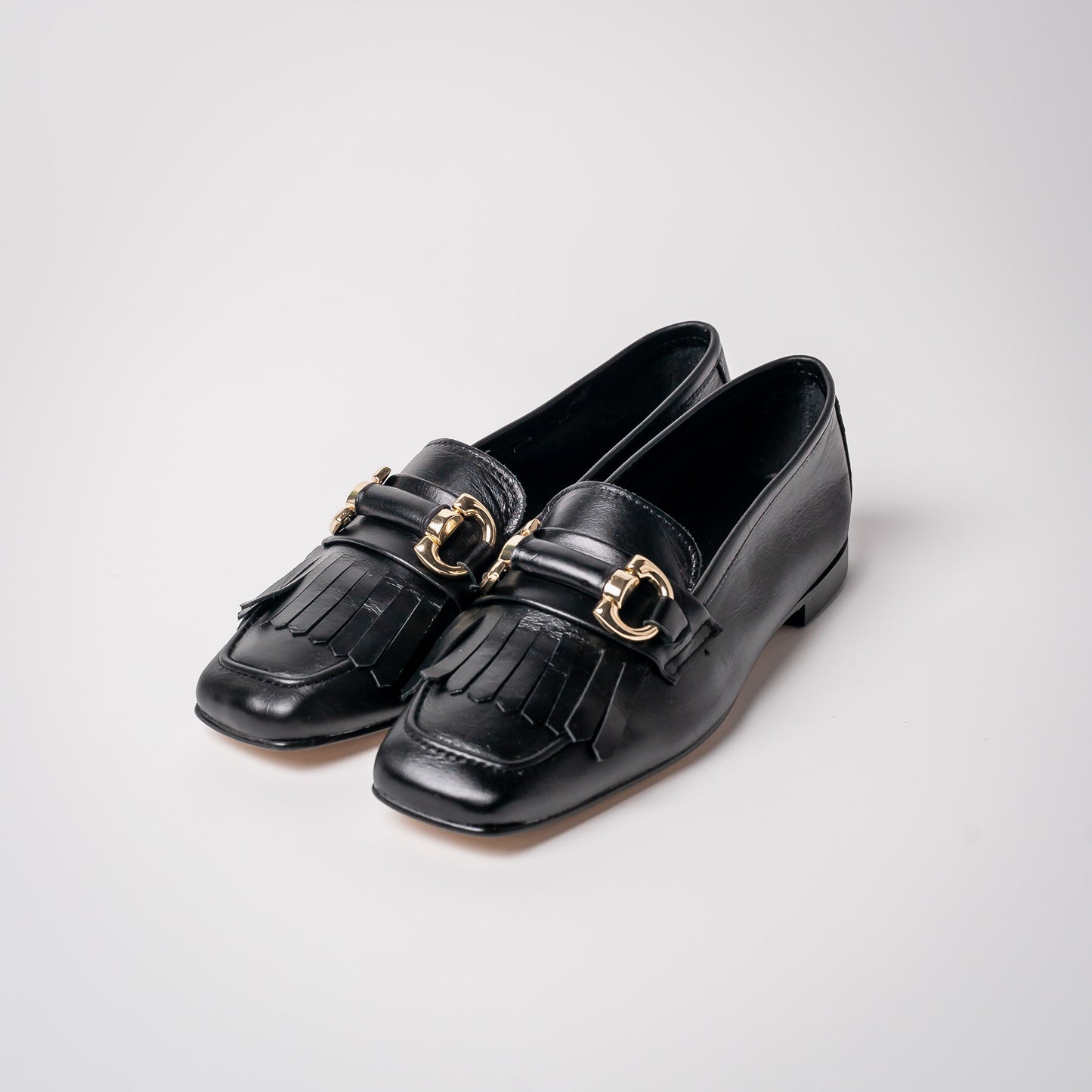 MOCASÍN CON FLECOS NAPA 24-I NEGRO