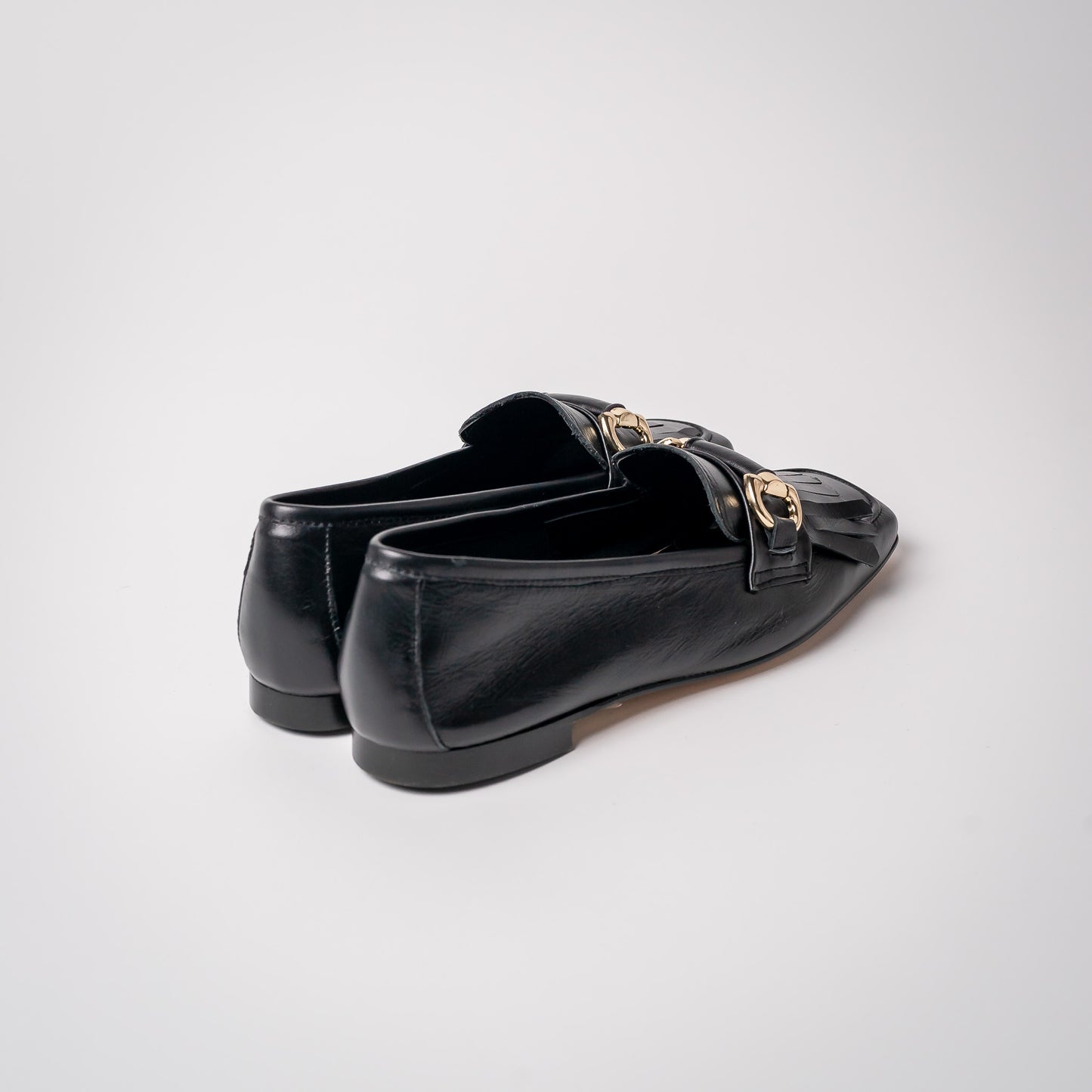 MOCASÍN CON FLECOS NAPA 24-I NEGRO