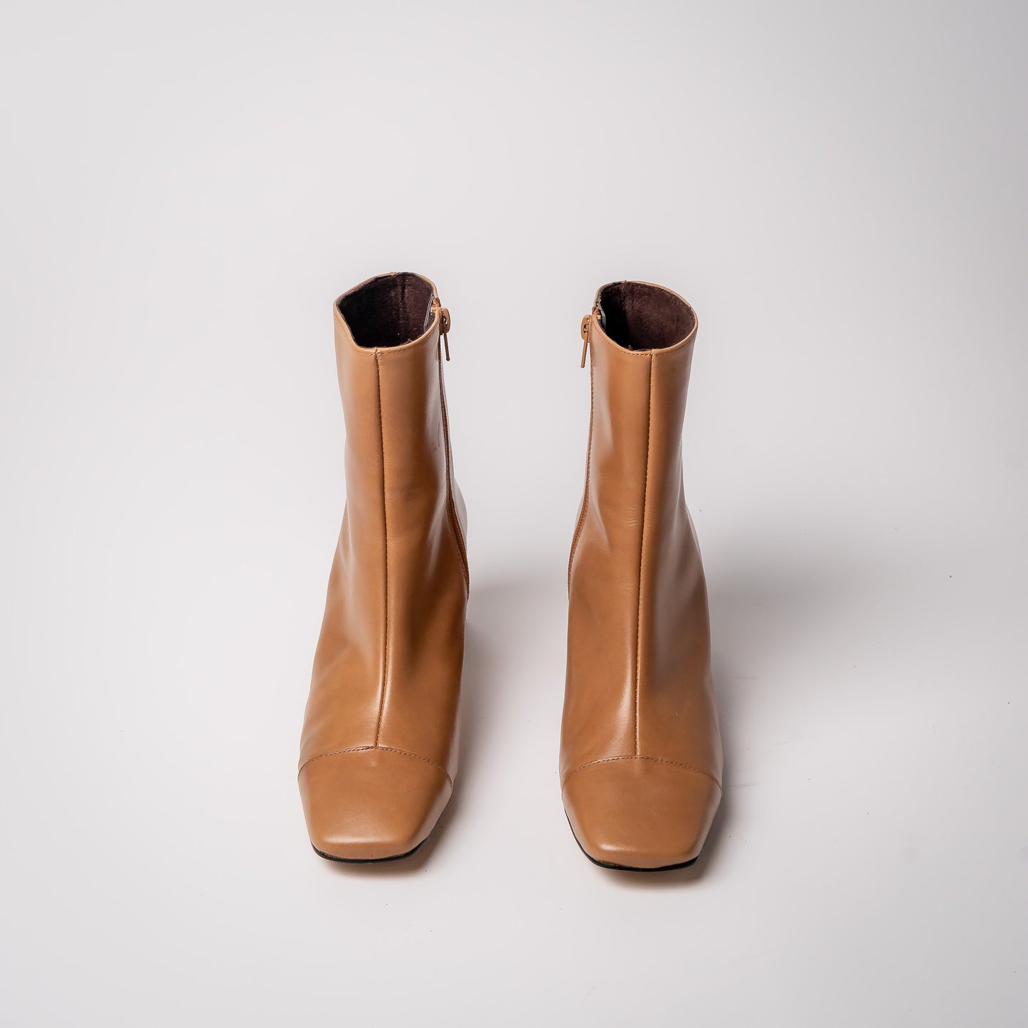 BOTA CORTA PUNTA CUADRADA BICOLOR LUSTRE 23-I CARAMELLO