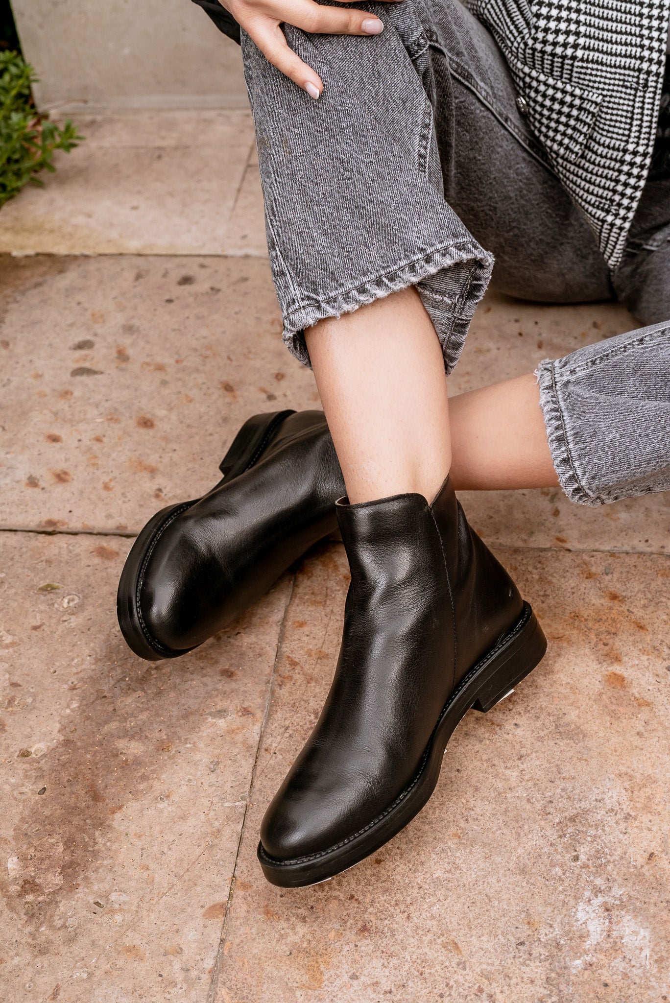BOTIN LUSTRE 24-I NEGRO