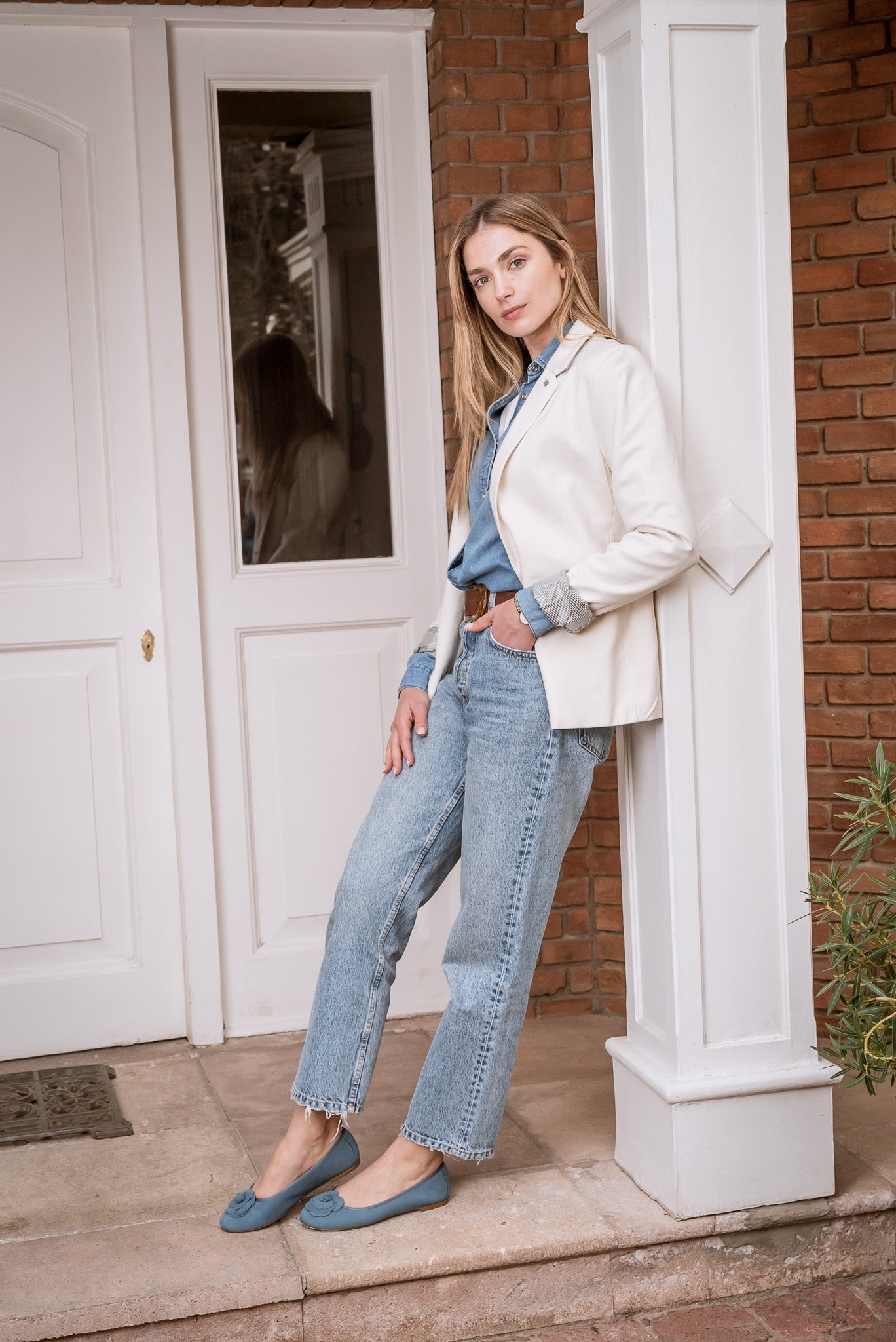 ROUND ANTE 25 v CON LYON JEANS