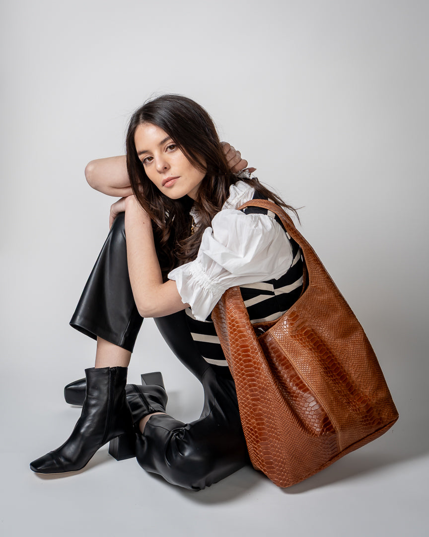 CARTERA AZUCENA CARAMEL