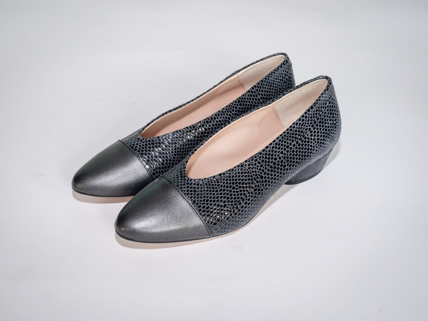 GT ROYAL GRAFITO/TIBET PEWTER