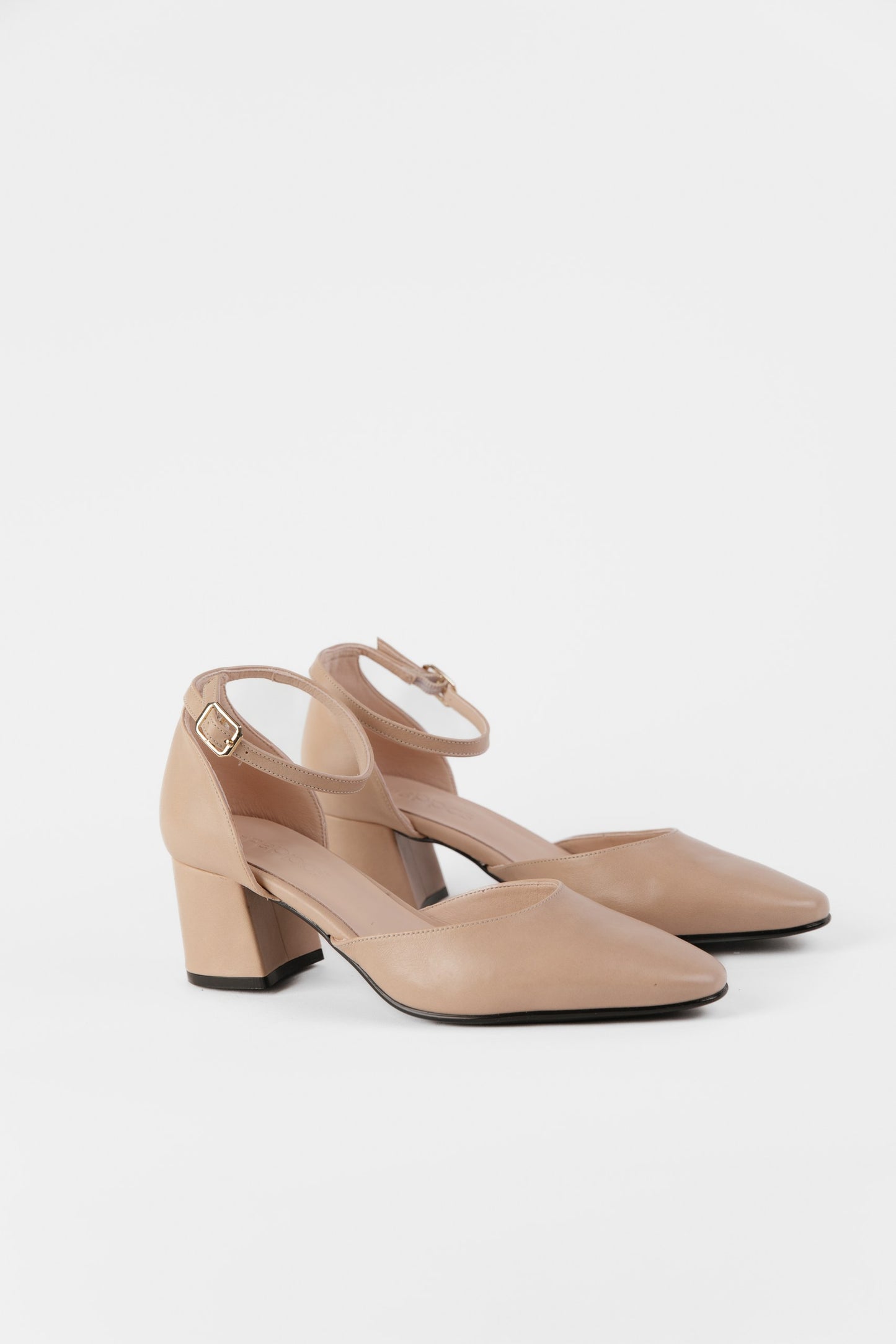 Tacon Lucena Nude