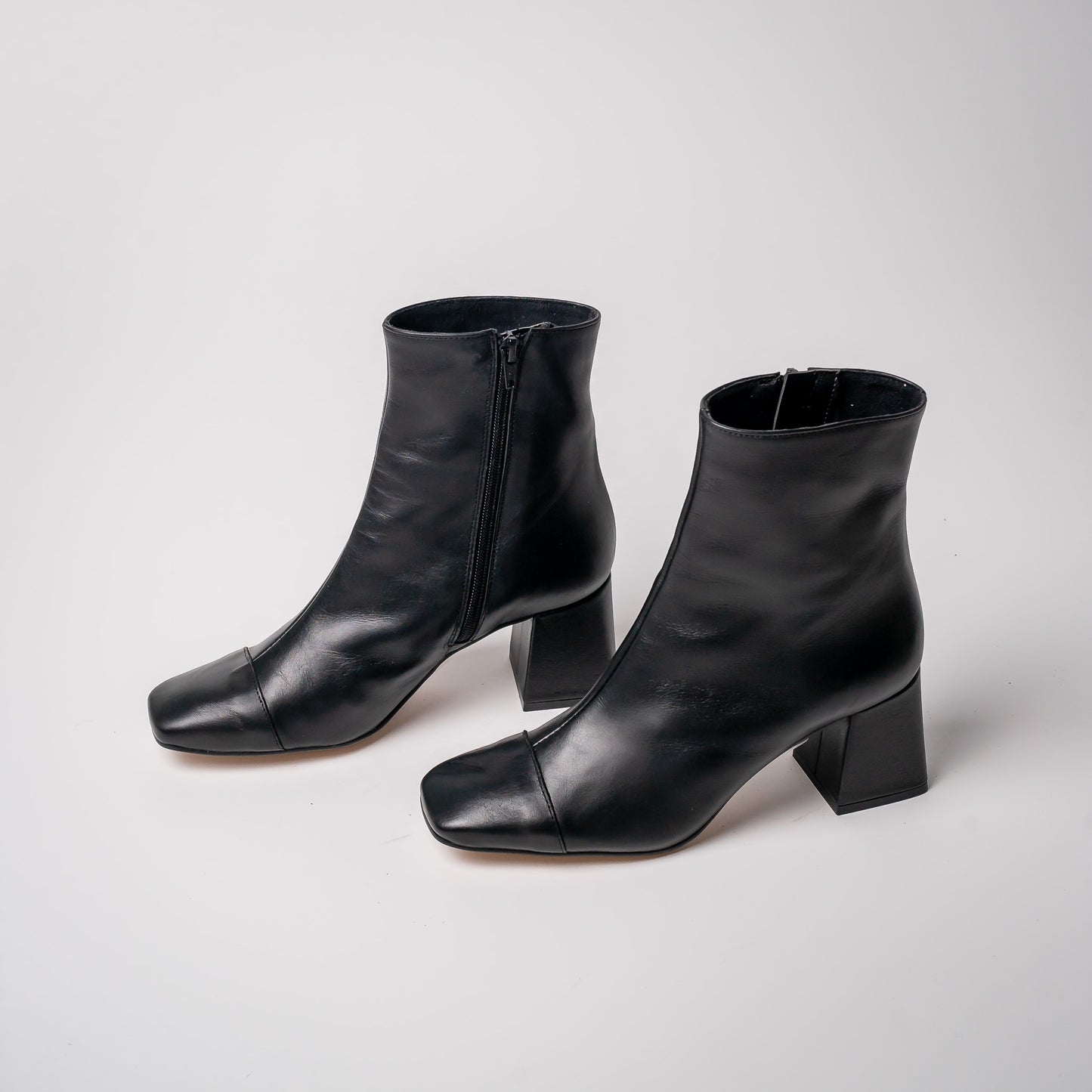 BOTA CORTA PUNTA CUADRADA BICOLOR LUSTRE 23-I NEGRO
